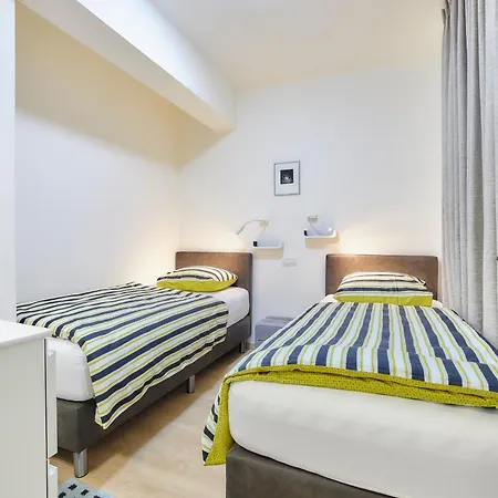 Lecomte - The Shorline Coastal Walks 63 Ostend