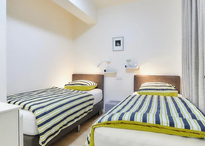 Lecomte - The Shorline Coastal Walks 63 Ostend